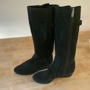 Beautiful Women’s suede leather boots size 81/2 M AK SPORT $65
